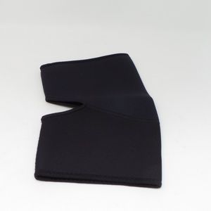 Nike Accessories - Nike Knee Sleeve Nike Accessories - Nike Knee Sleeve